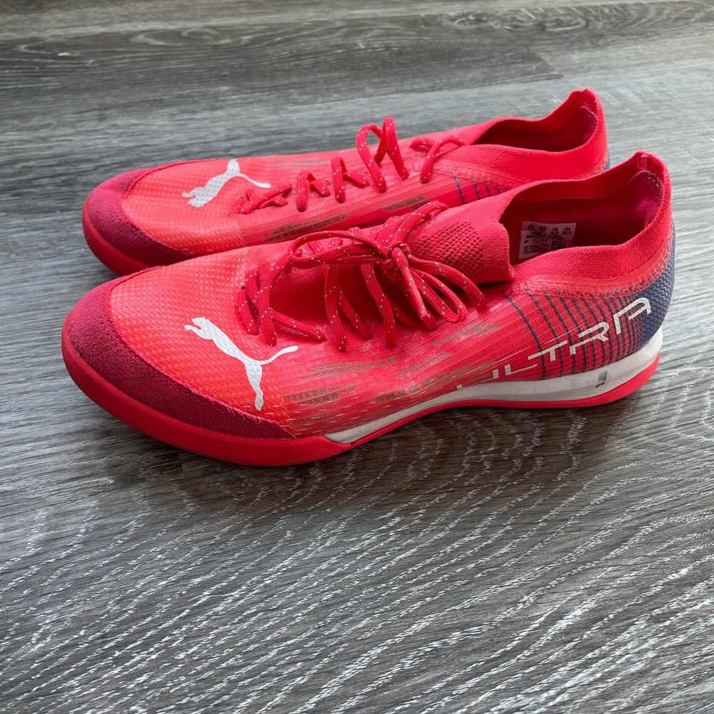 Puma men’s indoor soccer shoes